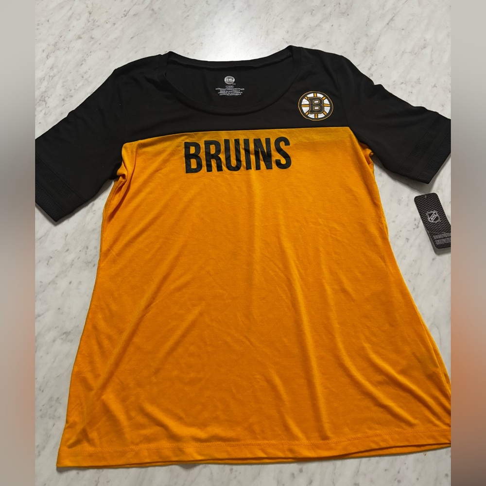 Boston Bruins Black and Gold T-Shirt ladies size L